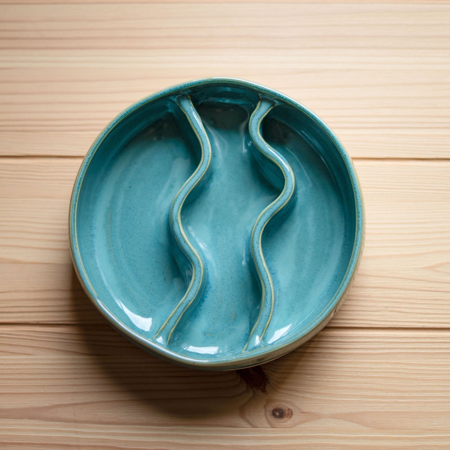 Hokuō® x Iris Floor Stone Garden Slowfeeder